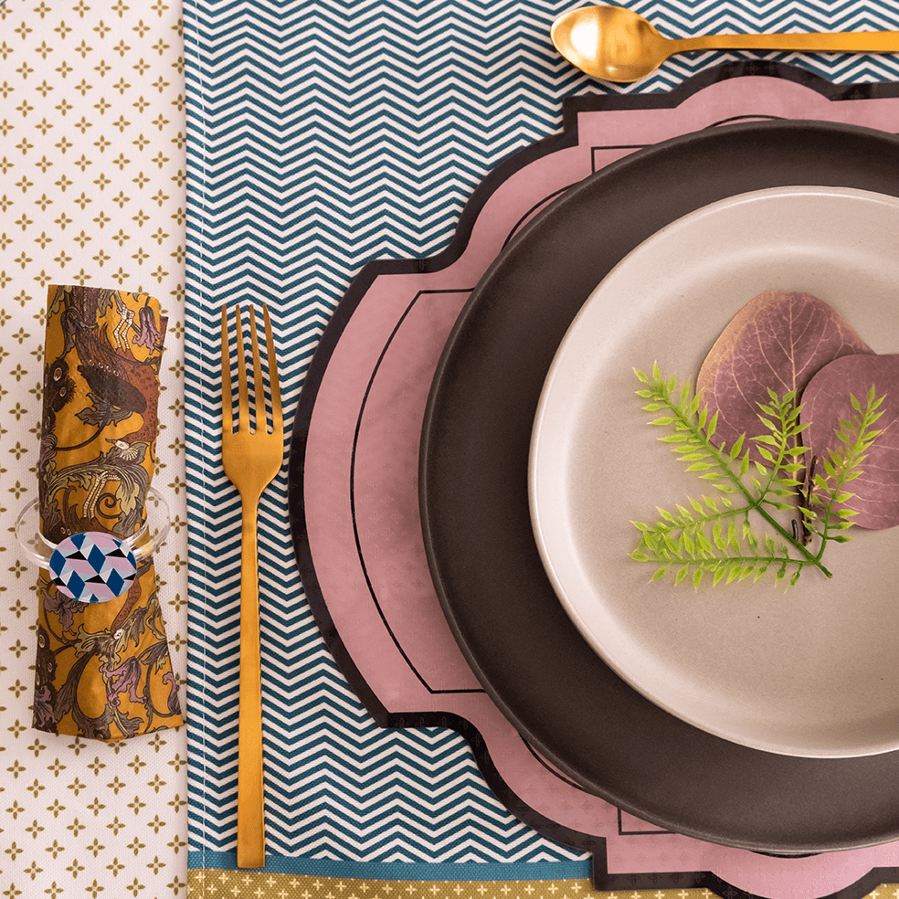 Set 2 Charger Plates Imperial Decor