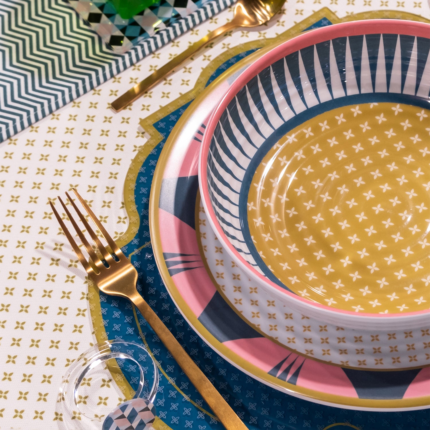 Deep Plate Decor (Set of 2)