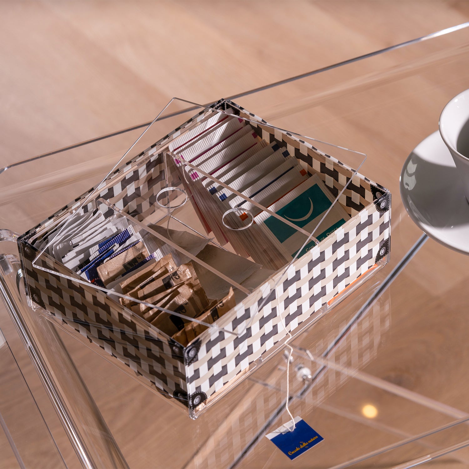 Only Tea Container Break