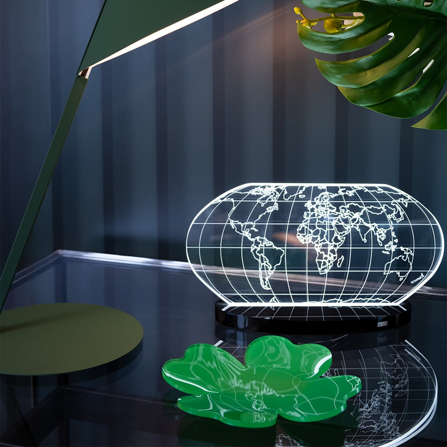 Media Luxury Edition Table Lamp Colombo