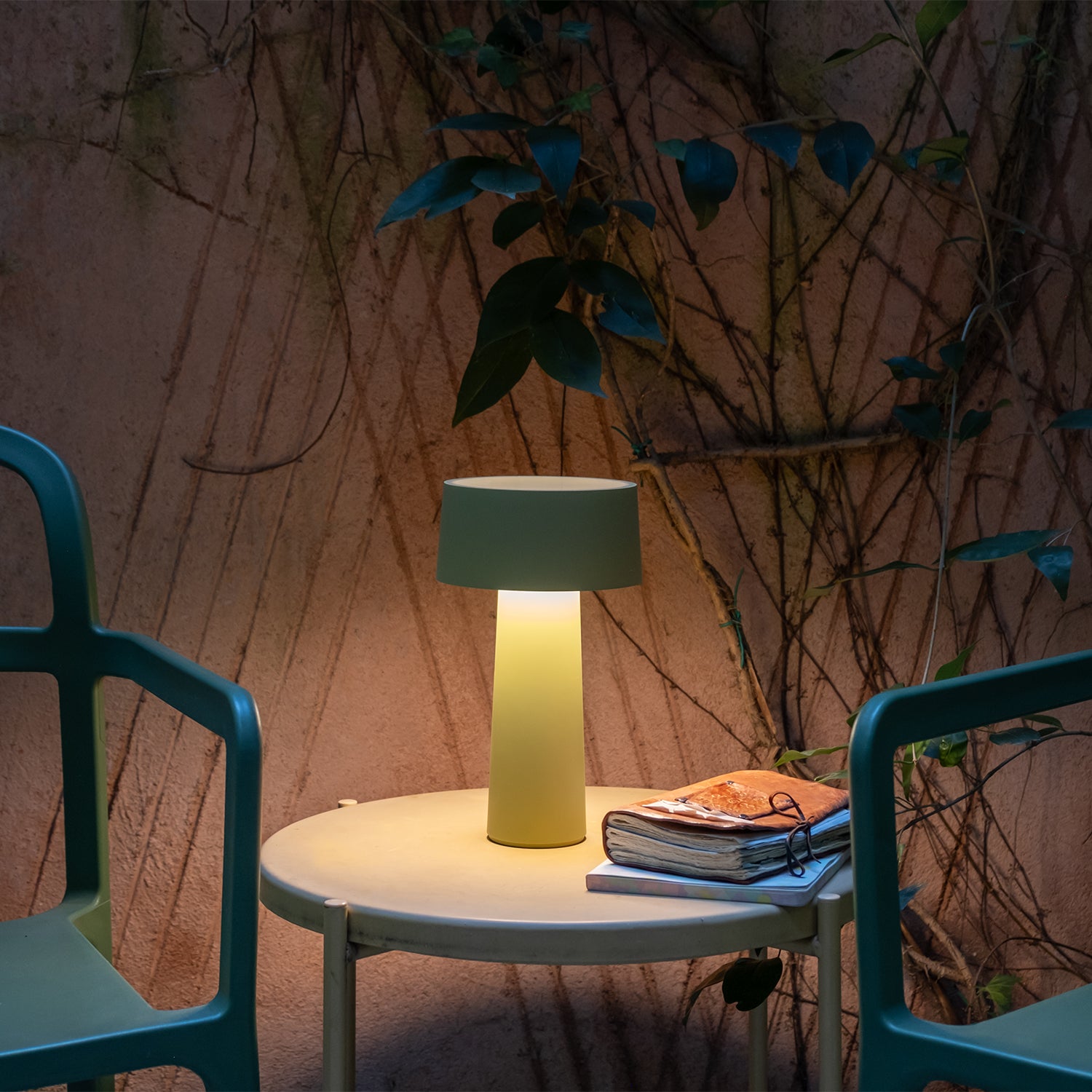 Mush Reachargeable Table Lamp