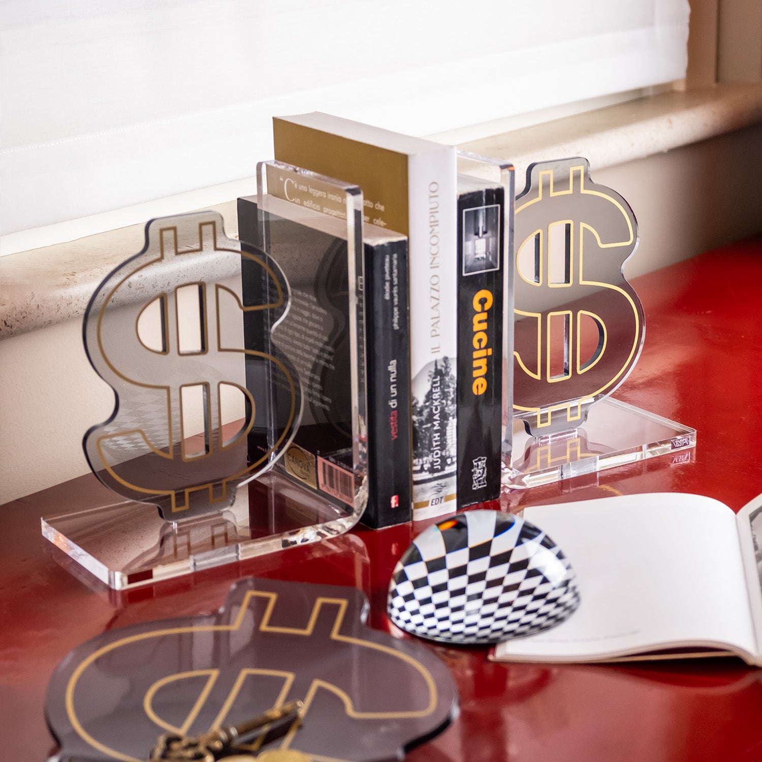 Dollar Bookend